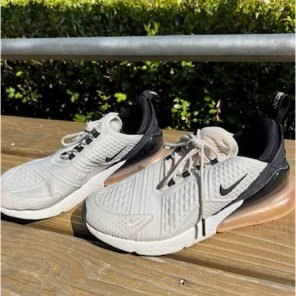 Nike 270